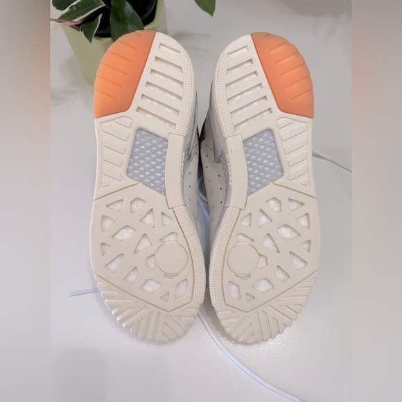 NWOB Adidas Rivalry RM - Picture 13 of 16